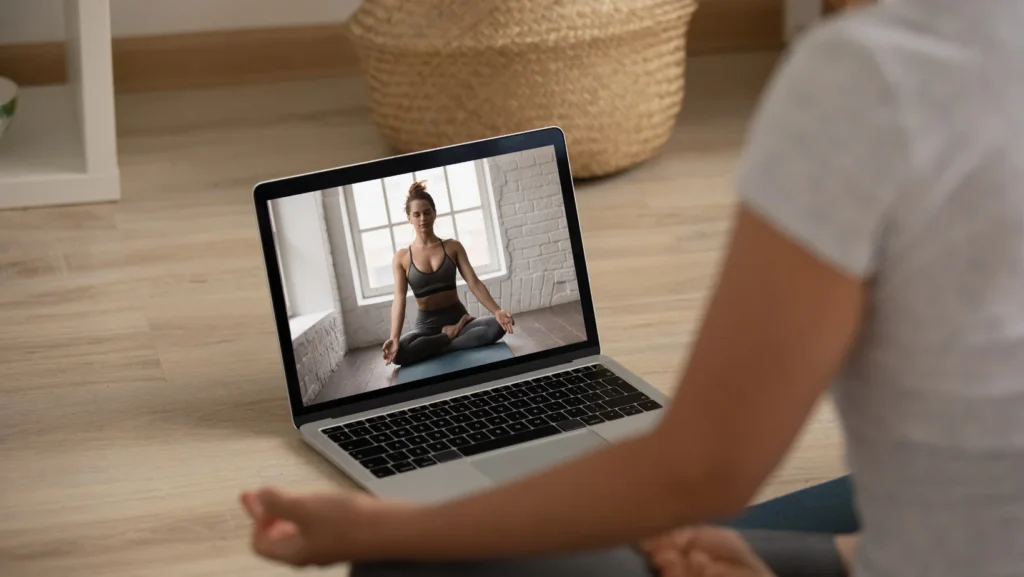 Giảm Cân Với Yoga Online: Có Thực Sự Hiệu Quả? 1 yoga-online-giam-can-1