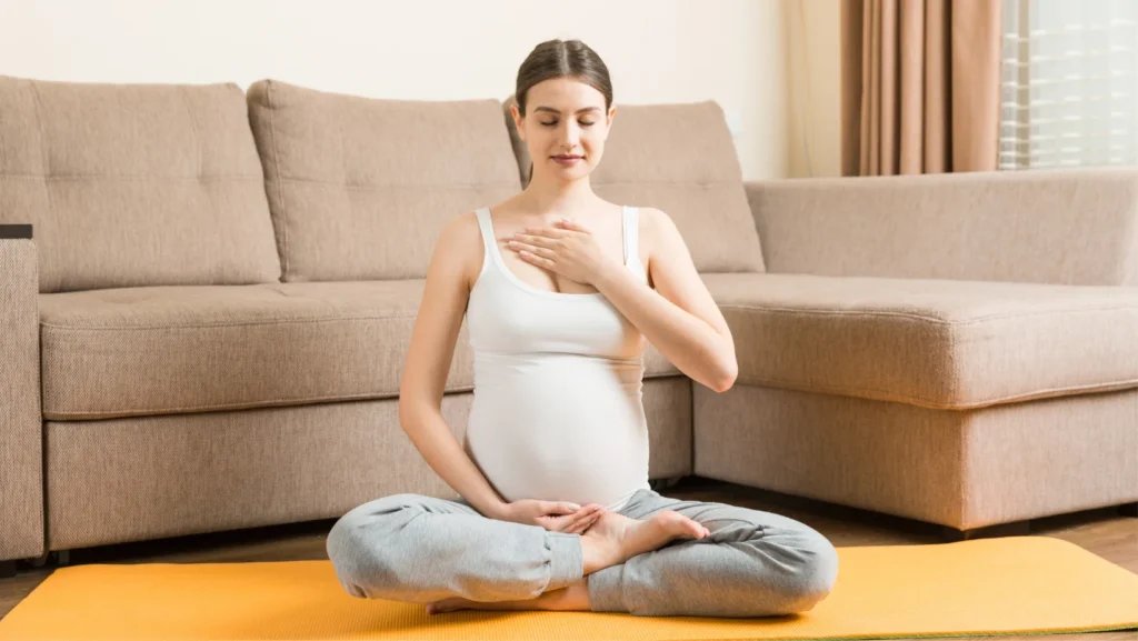 Yoga Bầu: Món Quà Sức Khỏe Cho Mẹ Và Bé 7 yoga-bau-suc-khoe-me-va-be-7