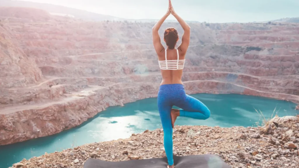 Yoga Cải Thiện Tư Thế Cho Người Ngồi Nhiều Ít Vận Động 4 yoga-cai-thien-tu-the-4