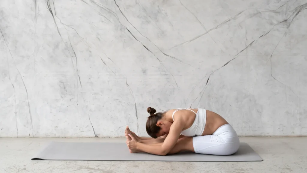 yoga-cho-nguoi-moi-tu-the-gap-nguoi-3